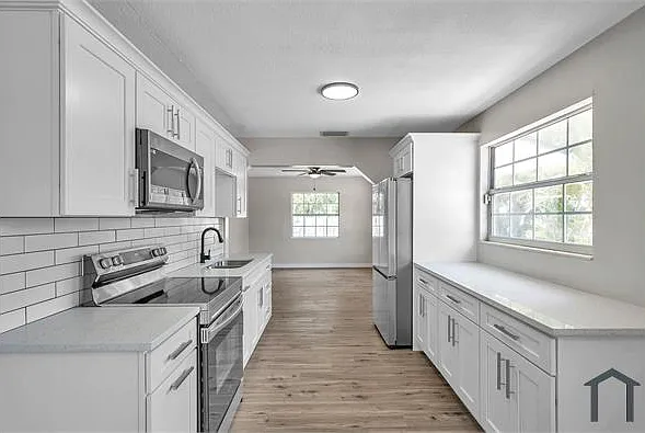 5 bed, 1750 sqft, $3,500 — Photo 2