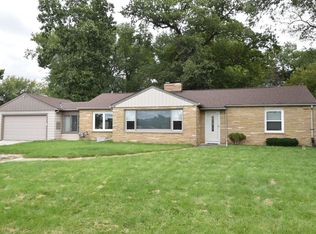 180 N Calhoun Rd, Brookfield, WI 53005