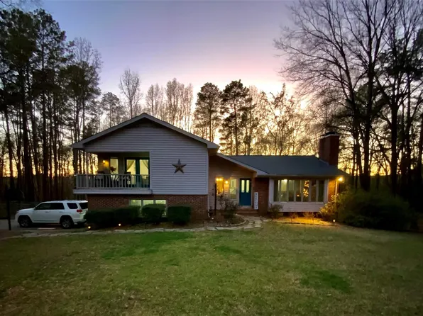 1086 W Manor Dr, Lancaster, SC 29720