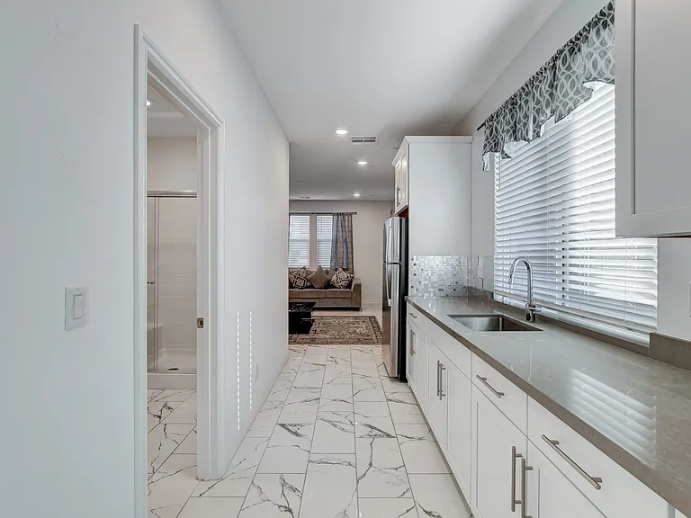 293 Mount Langley St #B — Photo 5