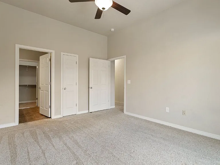 1675 Little Bear Creek Point #201 — Photo 15