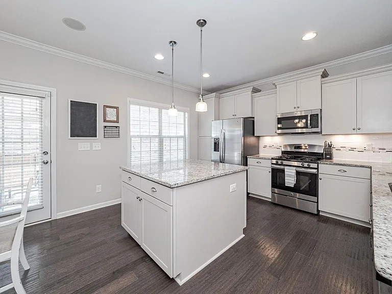 103 Dogwood Blossoms Dr — Photo 11