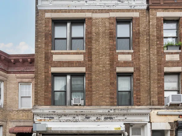 248 Rochester Avenue image 1 of 10