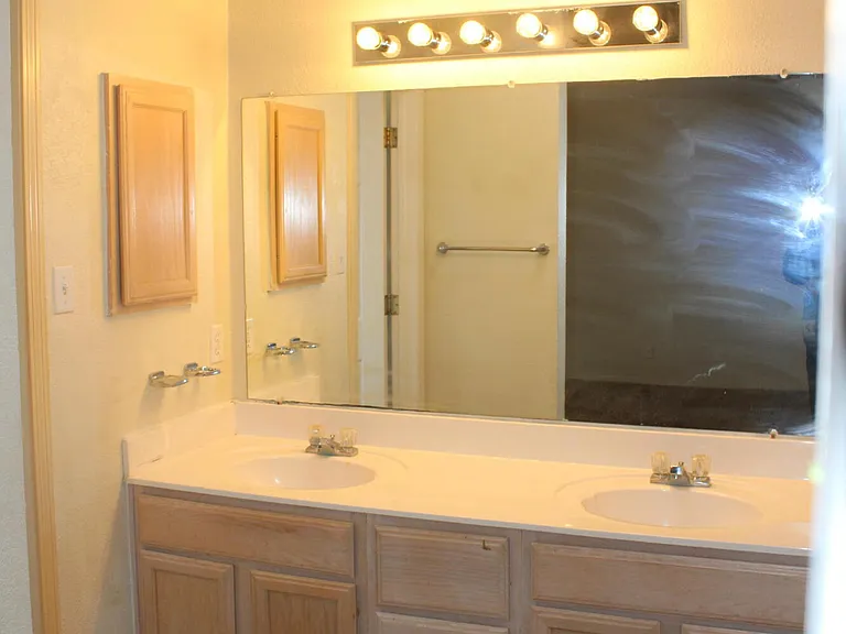 11008 Rogers Hornsby St — Photo 20