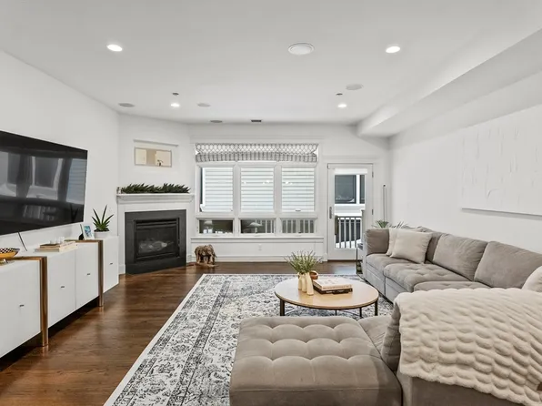 350 W 2nd St Unit 2, South Boston, MA 02127