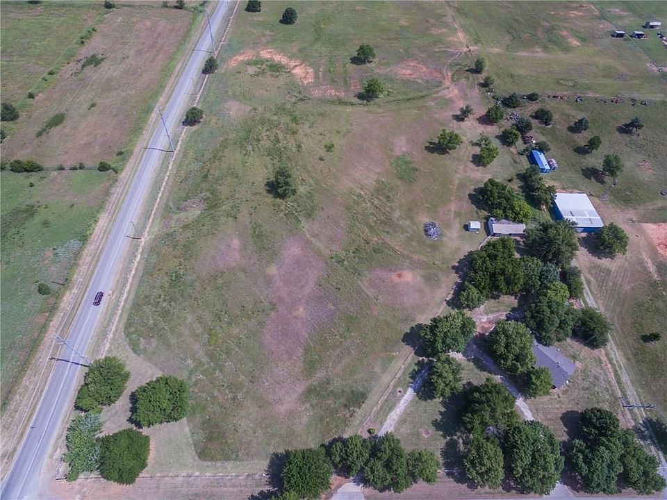 2nd image of 4901 E Tecumseh Rd