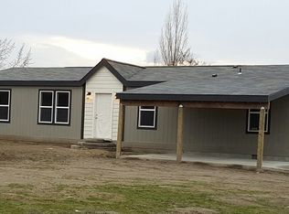 1379 SW Desert Oak Dr, Hermiston, OR 97838