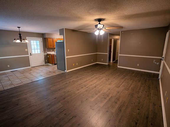 5th image of 450 Clifty Village Ln