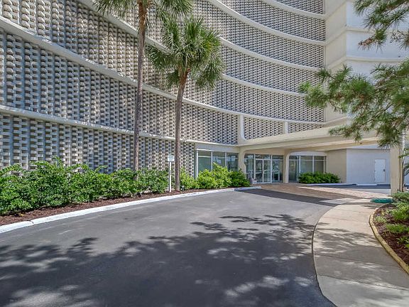 2nd image of 1601 Ocean Dr S APT 605