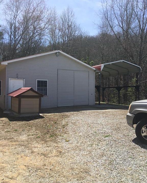 2nd image of 440 Edwards Ln