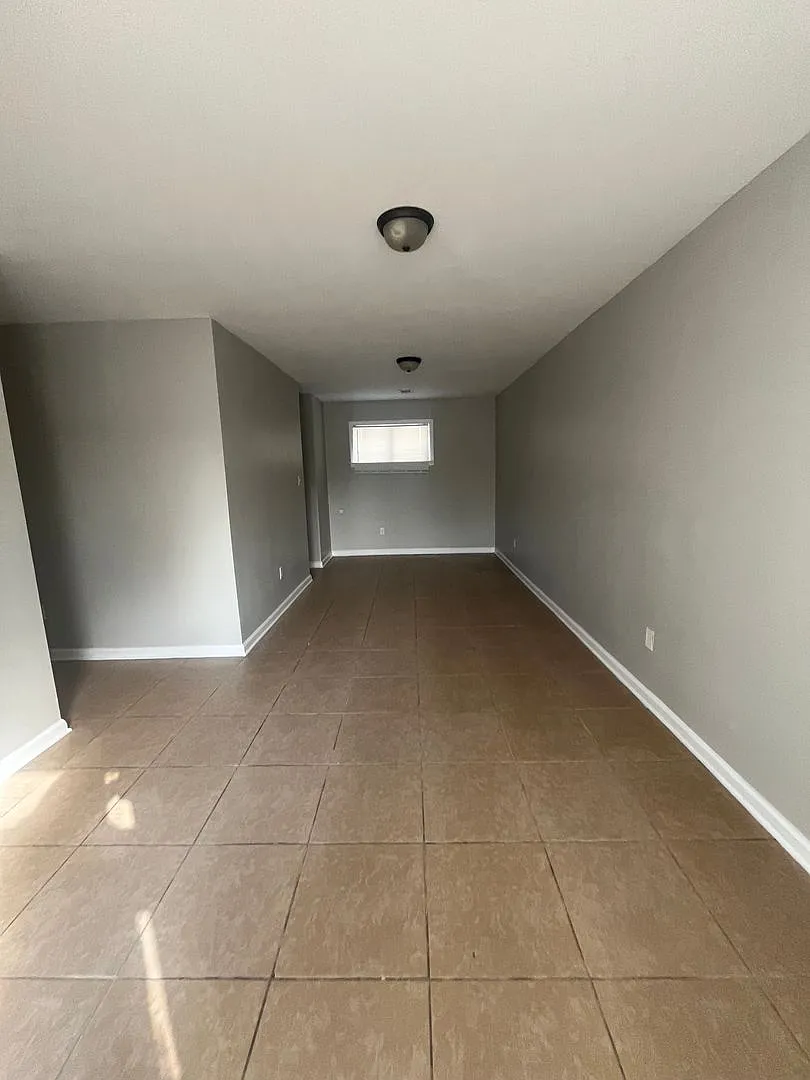 Renovated house in quite Neighborhood — Photo 4