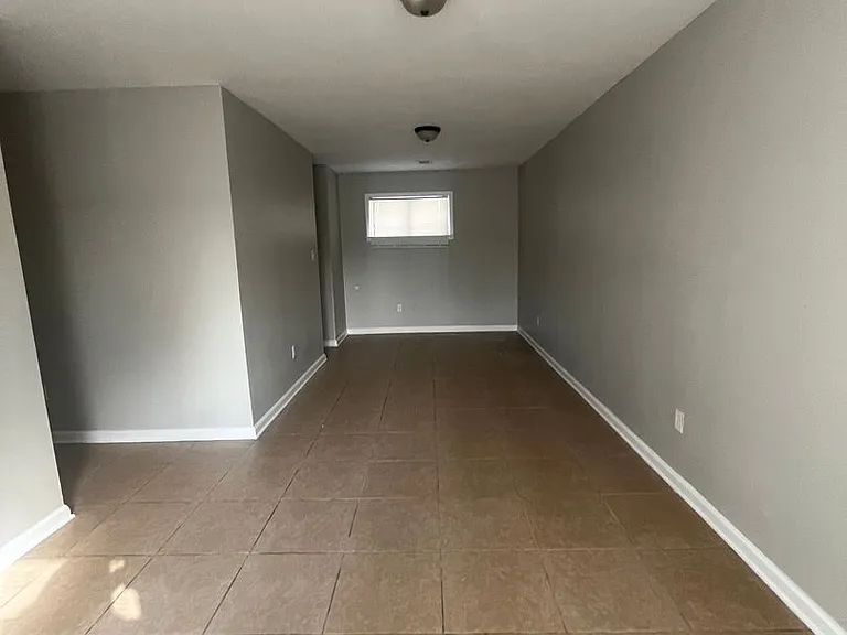 4016 Rhodes Ave — Photo 4