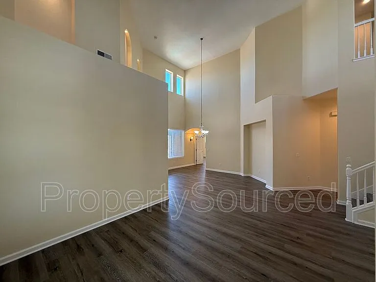 1633 Sparrowhawk St — Photo 6