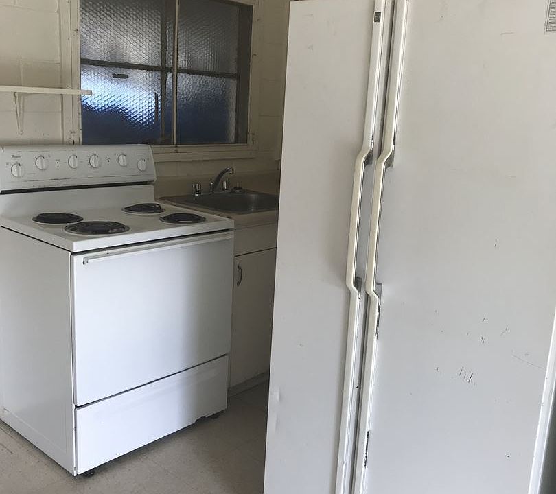 2nd image of 909 Lehua Ave APT 3