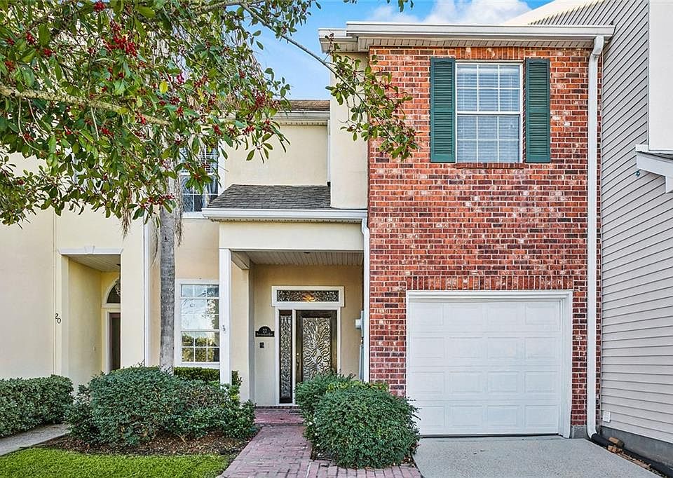 1st image of 22 Nouveau Ln E