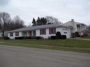 821 Aline Dr, Erie, PA