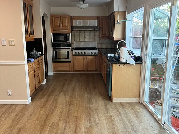 5th image of 3732 Myrna Ln
