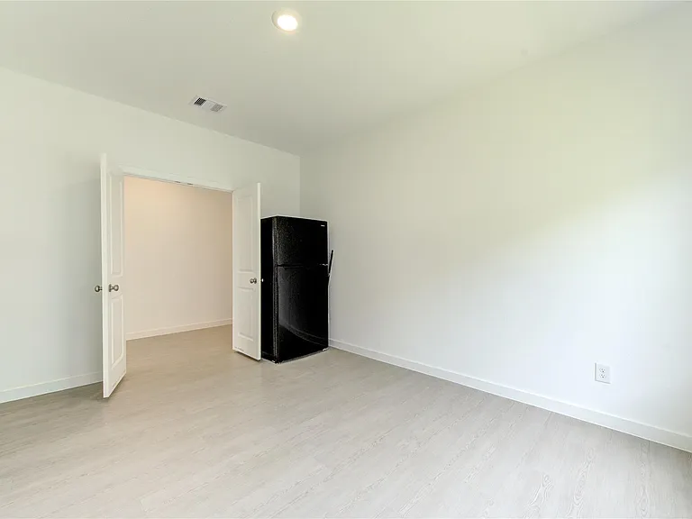 21614 Springhill Grove Ln — Photo 16