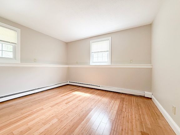 5th image of 35 Stonehenge Rd APT 6