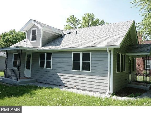 4th image of 4211 Queen Ave N