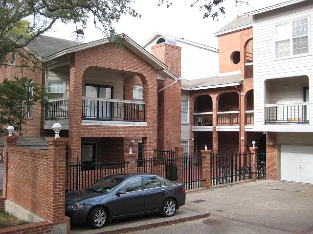 3 bed, 1600 sqft, $2,795 — Photo 1