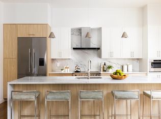 21 Kent Sq #1, Brookline, MA 02446