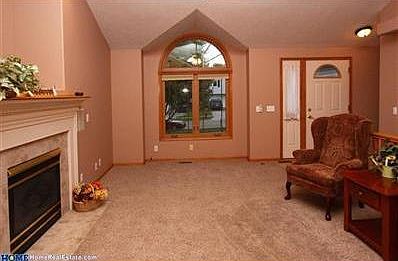 5th image of 824 Karen Dr
