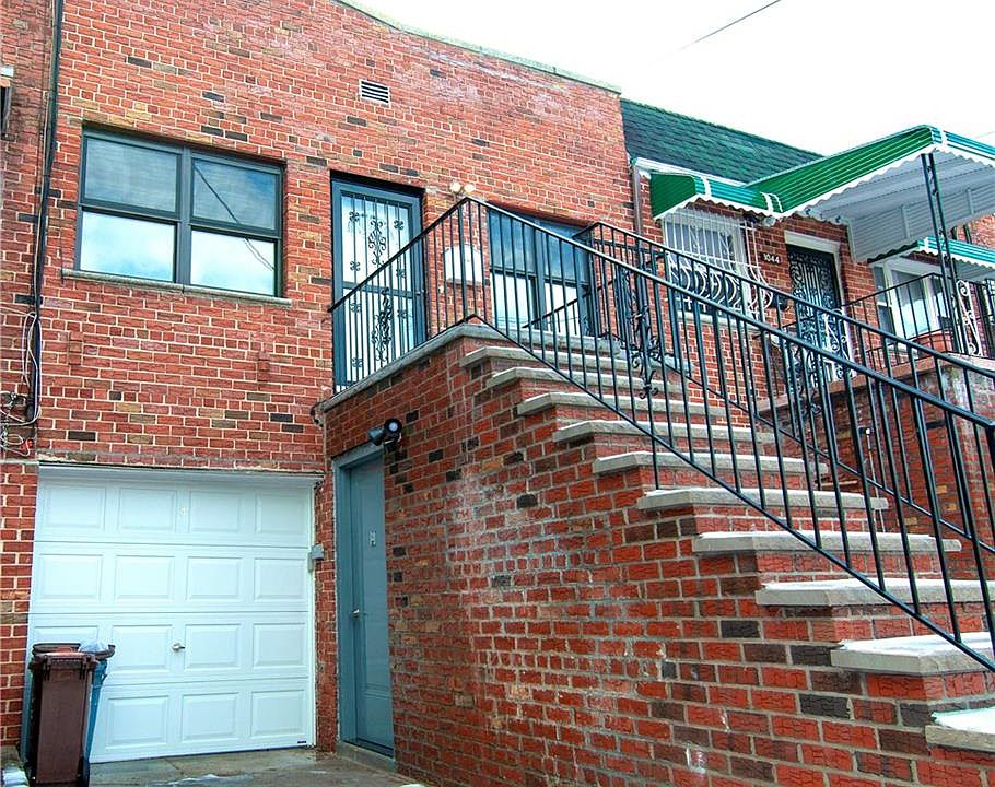 1st image of 1046 E 222nd St