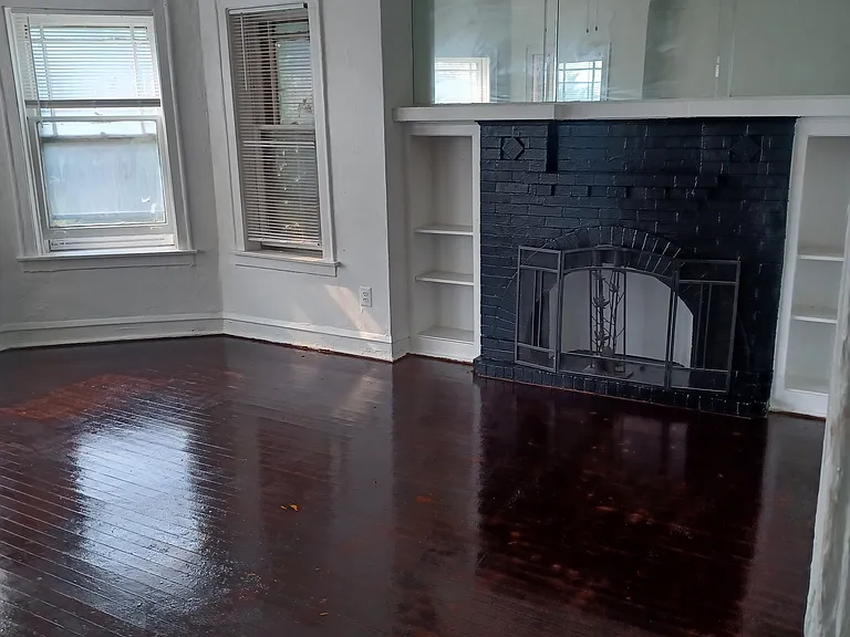 7711 S East End Ave #3 — Photo 2