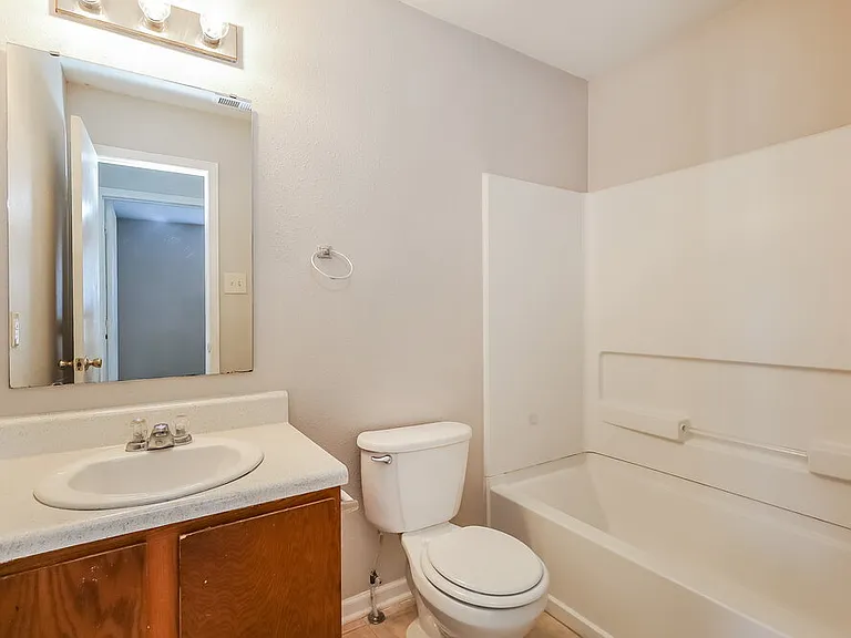 831 Skywatch Ln — Photo 15