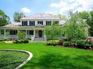 25W625 Waldorth Ct, Wheaton, IL 60189