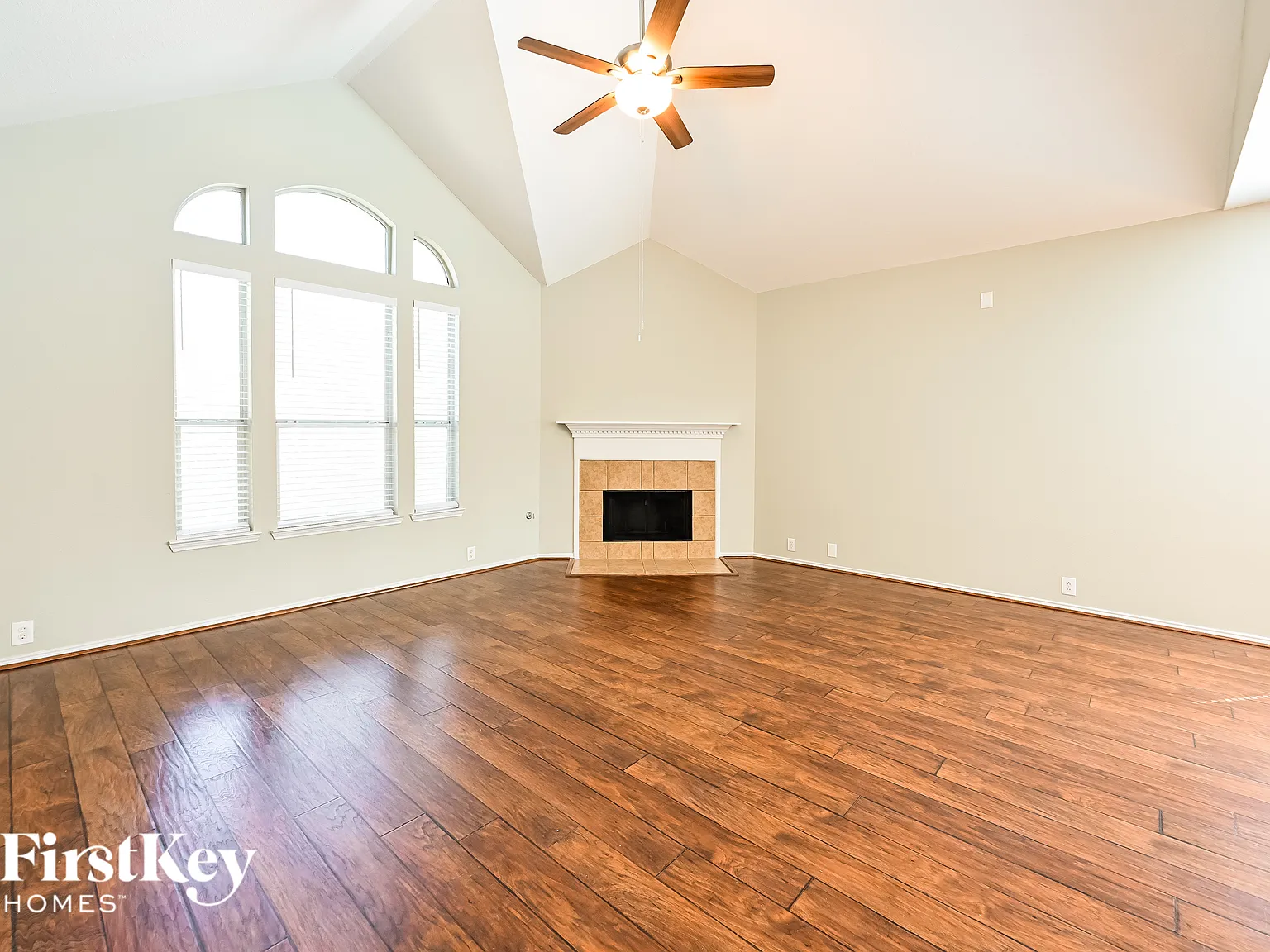 5 bed, 3.0 bath, 3248 sqft, $2,875 — Photo 3