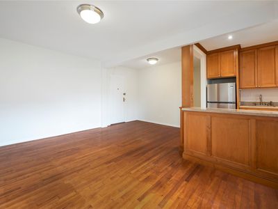 88-01 35th Avenue #4C, Jackson Heights, NY, 11372