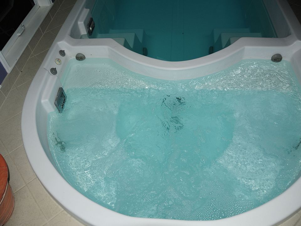 Hut tub