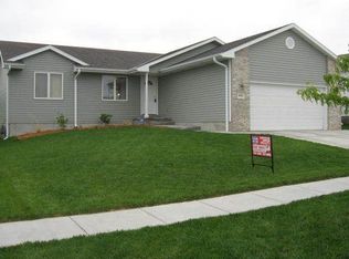4145 W Thatcher Cir, Lincoln, NE 68528