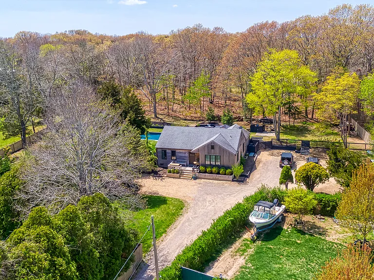 165 Three Mile Harbor Rd — Photo 54