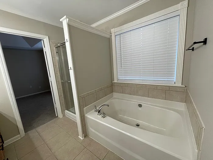 8307 Belstead Brook Ct — Photo 25