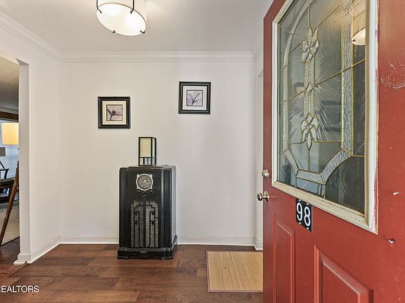 3rd image of 98 Orange Ln