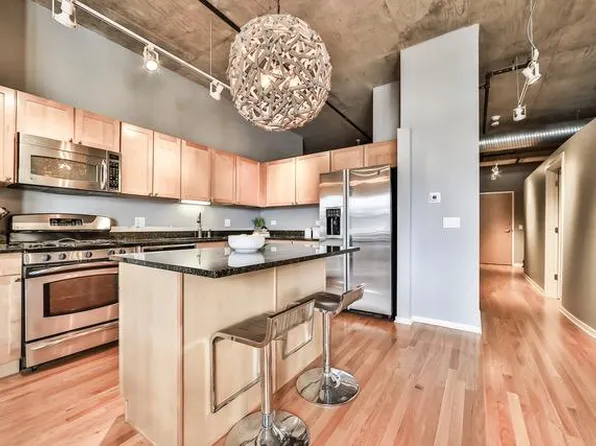 849 N Franklin St, Chicago, IL