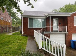 1817 Greentree Rd, Pittsburgh, PA 15220