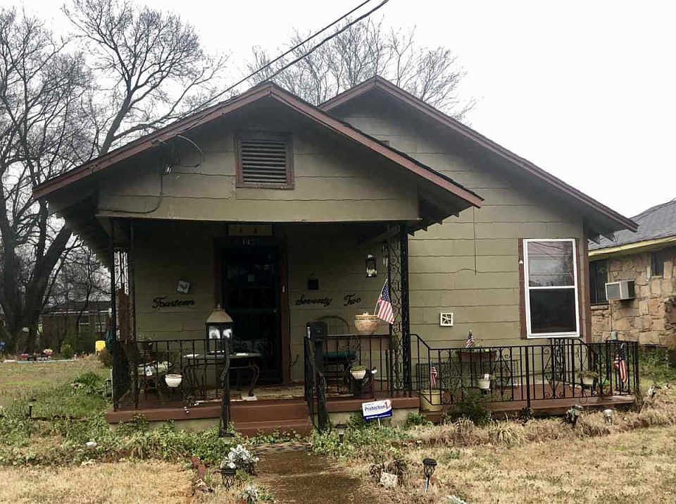 1st image of 1472 Brookins St