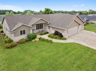 219 Winchester Dr, Seymour, WI 54165