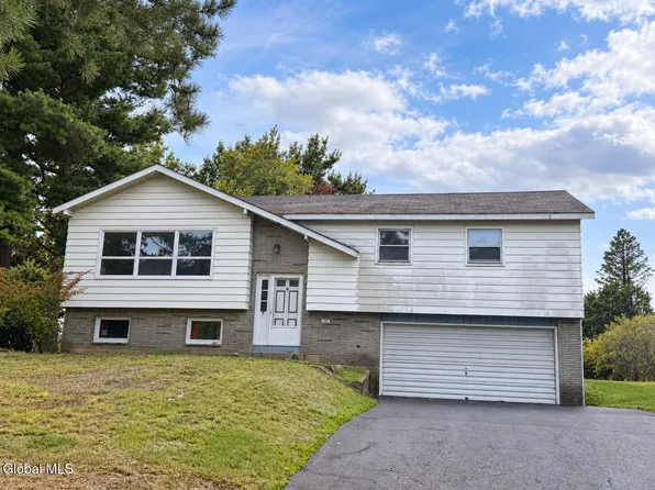 39 Zelenke Drive, Wynantskill, NY 12198