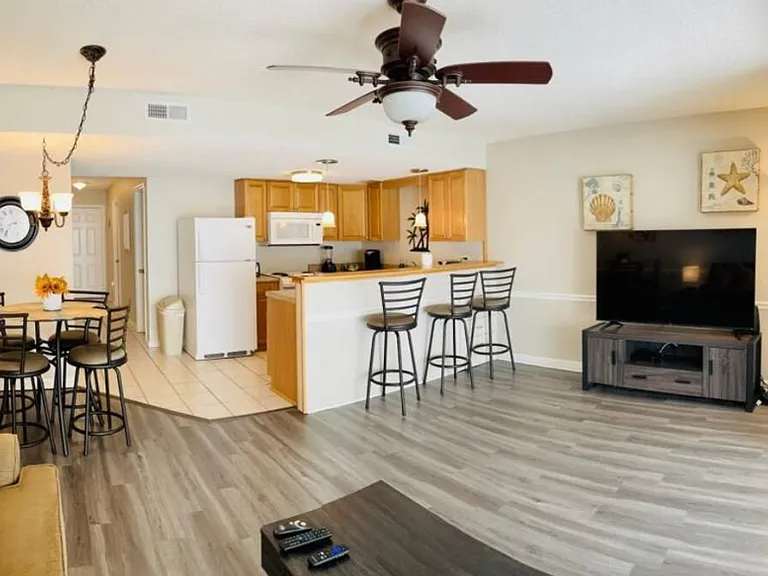 1000B Deer Creek Rd #C — Photo 18