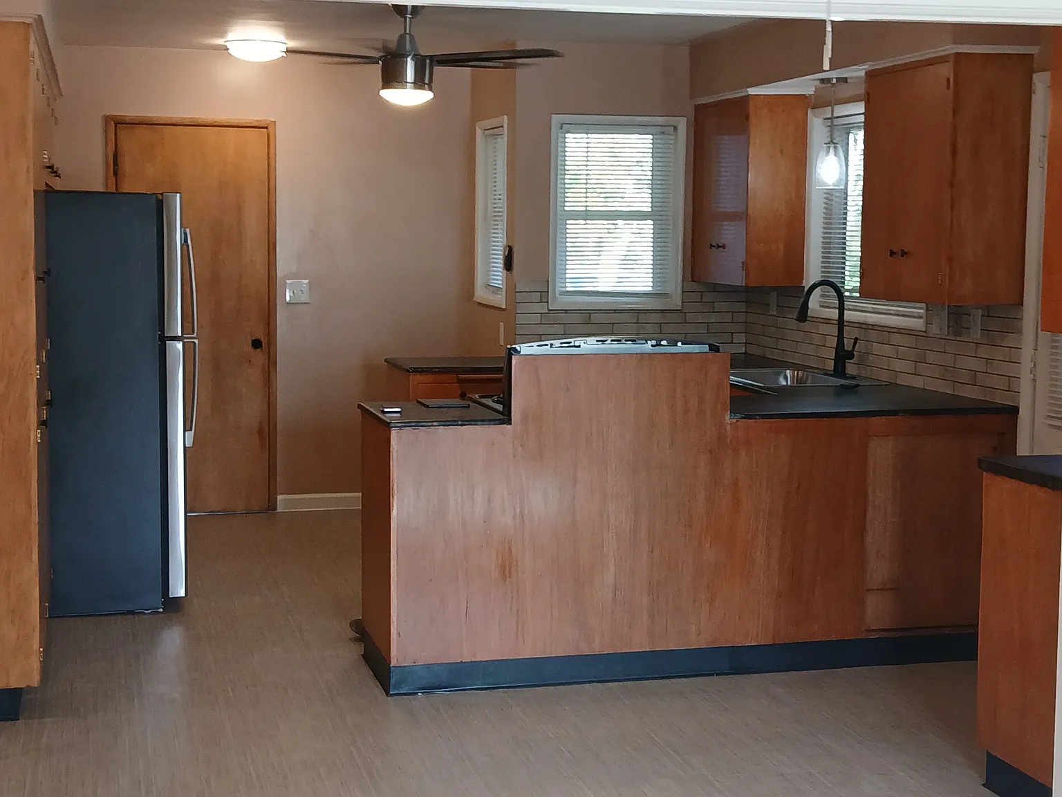 17- SE 42nd duplex - 42nd B — Photo 3