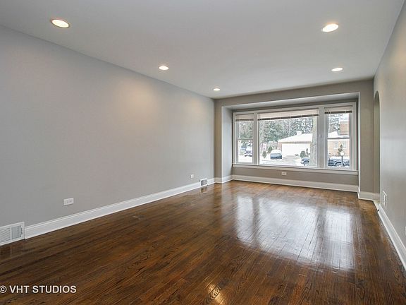 2nd image of 14310 S Dearborn St