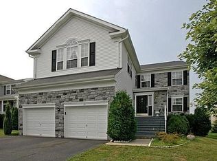 15 Hemingway Ln, Columbus, NJ 08022