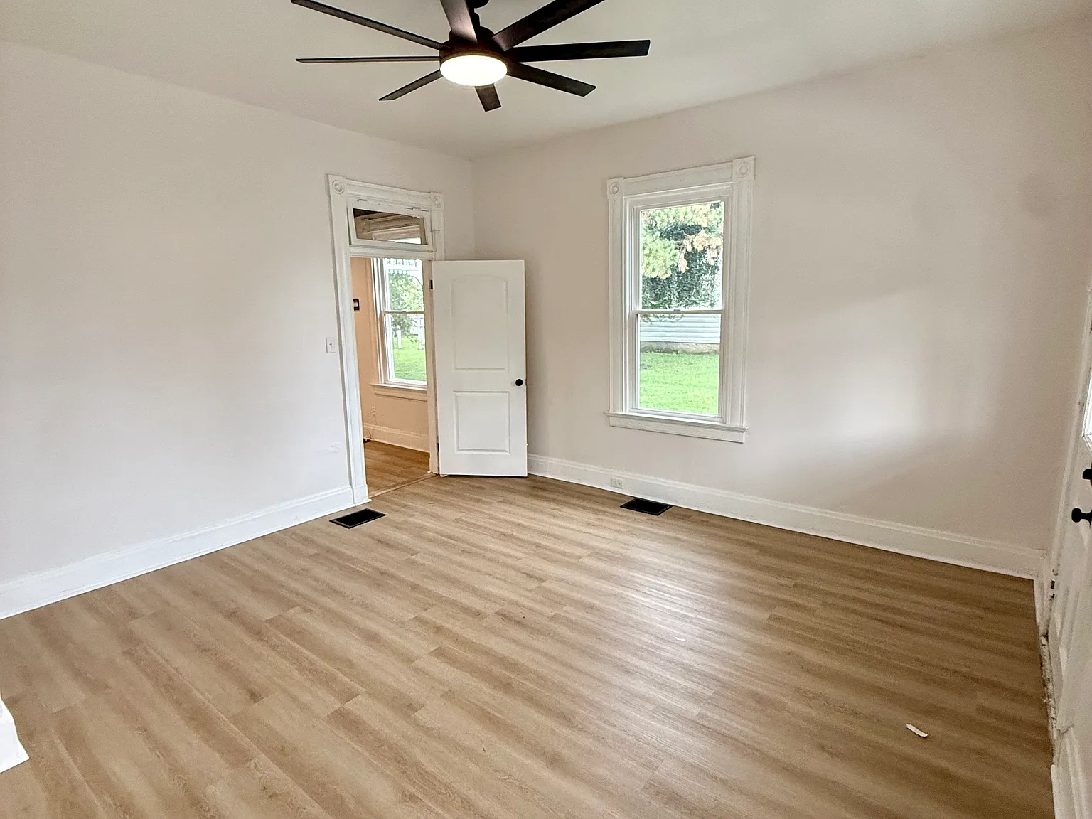 1 bed, 1000 sqft, $1,450 — Photo 4