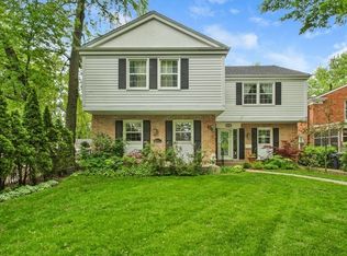 2332 Prairie Ave, Evanston, IL 60201