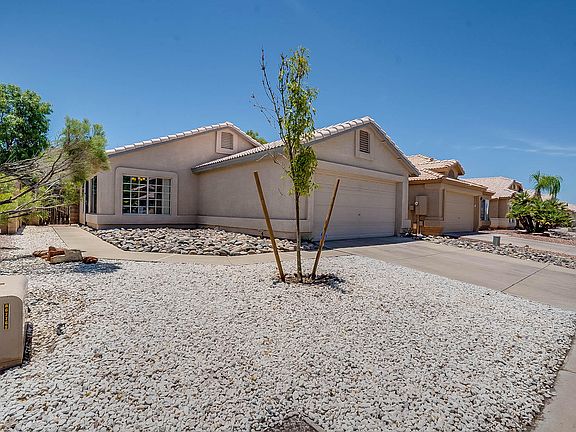 2nd image of 2305 E Kelton Ln